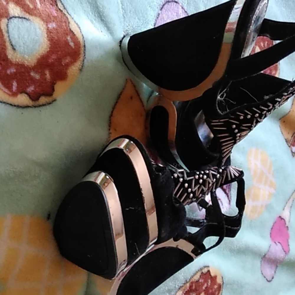 Super cute beaded wedges